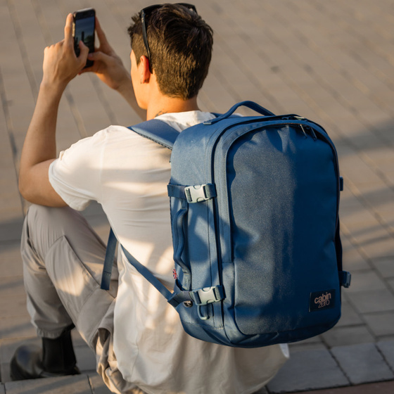 Batoh taška příruční Cabin Zero Classic Pro 32L orange chill